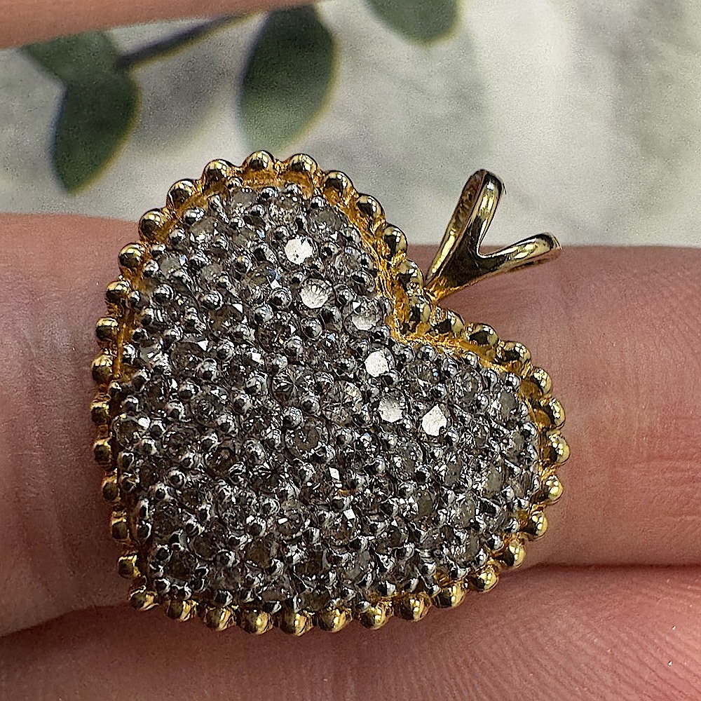 14K yellow gold and diamonds pavè heart Pendant 3.9g